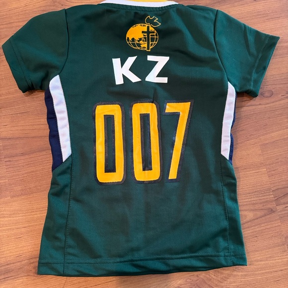 green jersey - Picture 2 of 3